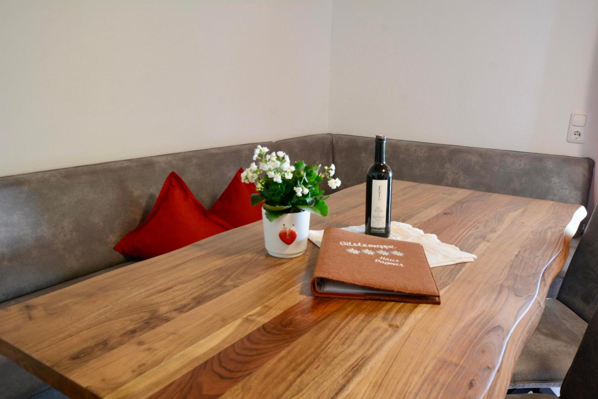 Haus Dagmar Apartment Silbertal Luaran gambar